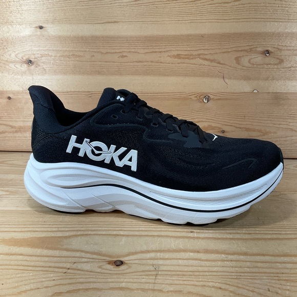 Hoka One Clifton 10 Running Shoes Women’s 11 B Black White 1162031 BWHT - Picture 2 of 9